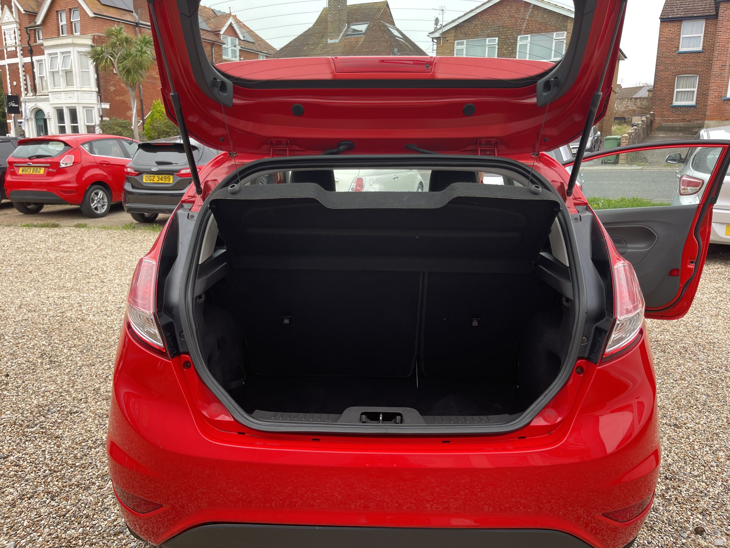 
								Ford Fiesta Style 1.2 full									
