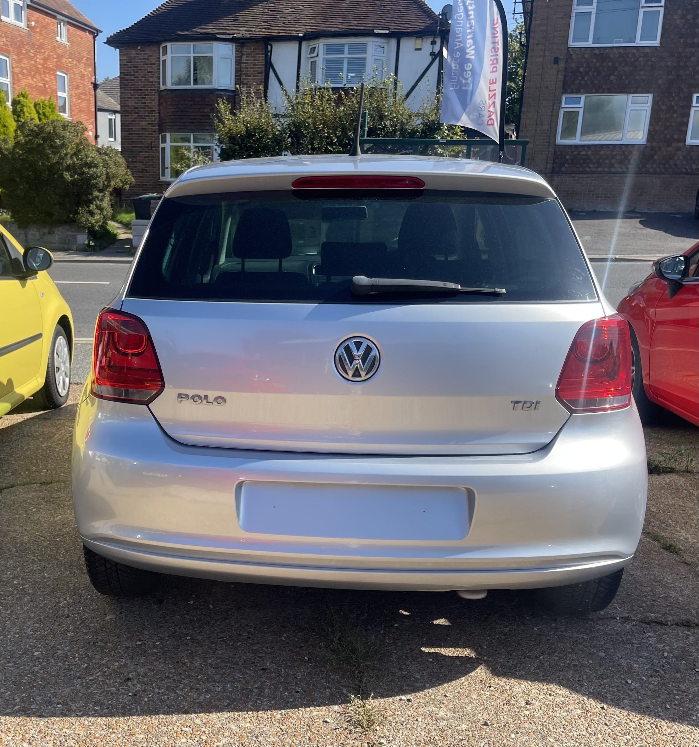 
								Volkswagen Polo full									