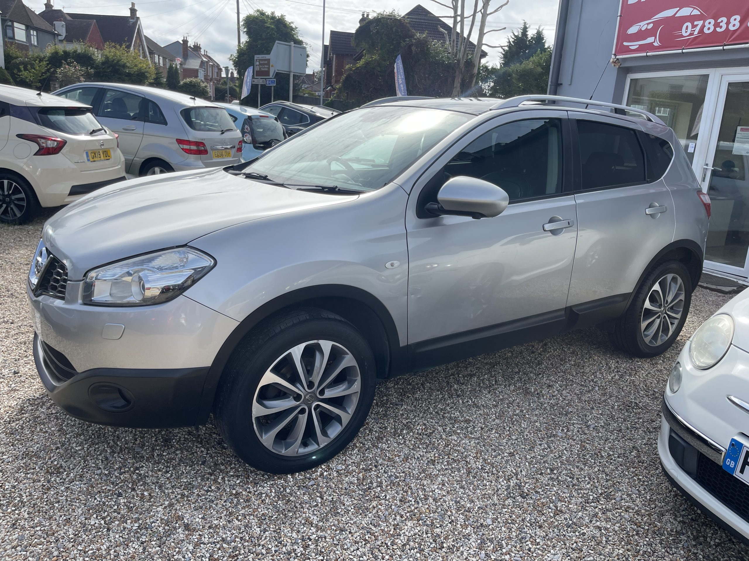 
								Nissan Qashqai Dci Tekna full									