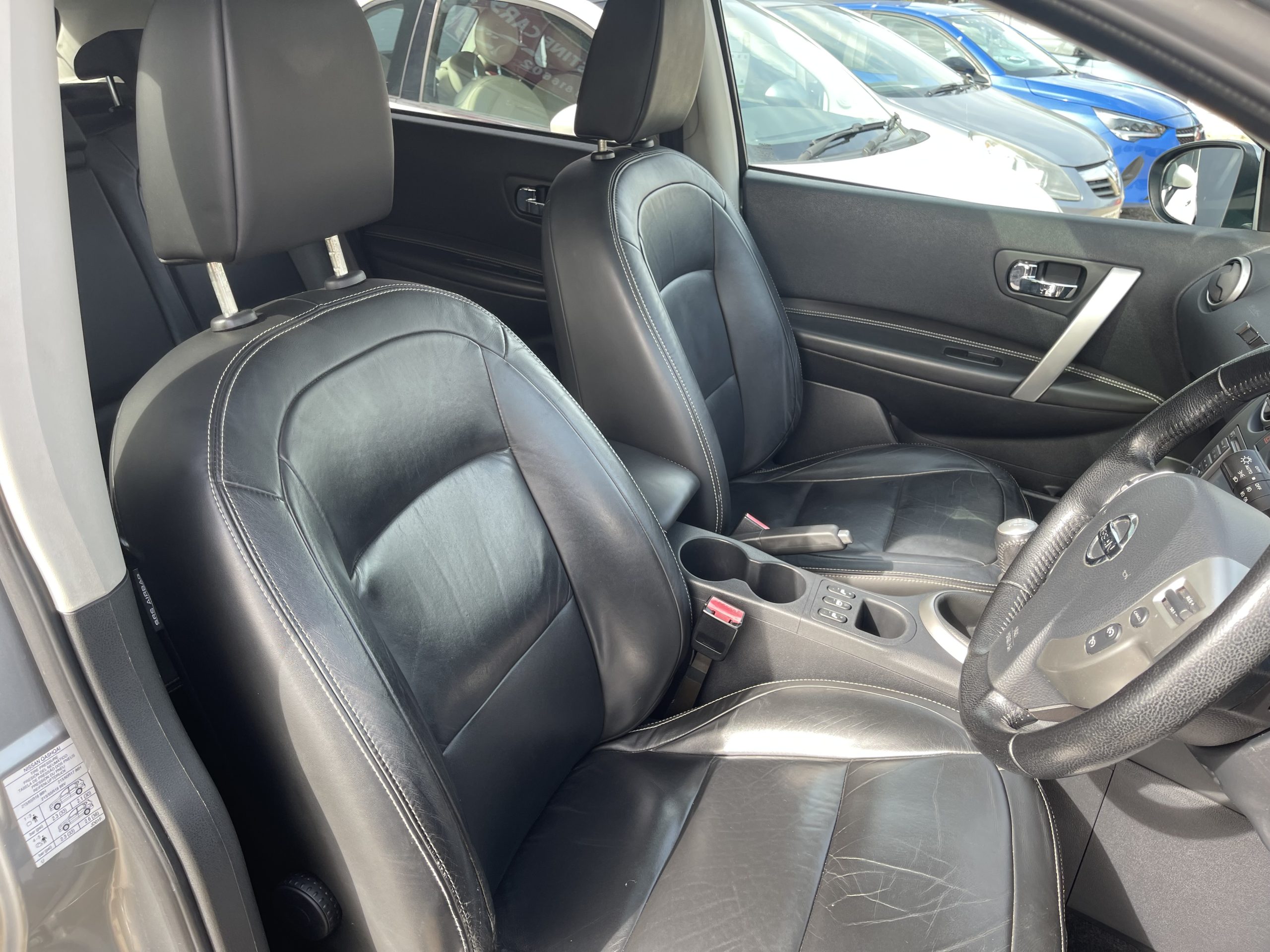 
								Nissan Qashqai Dci Tekna full									