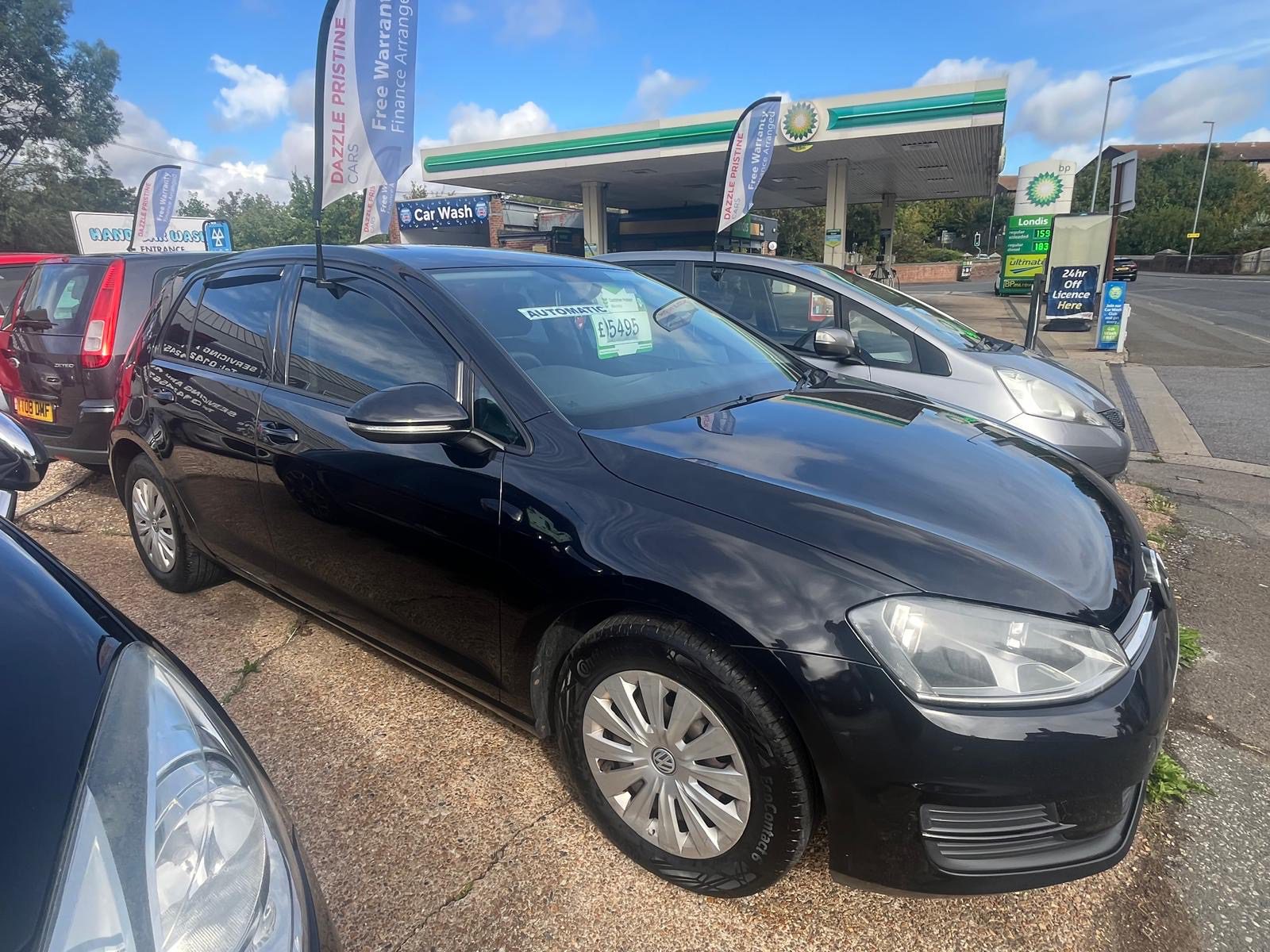 
								Volkswagen Golf s Bluemotion Auto full									