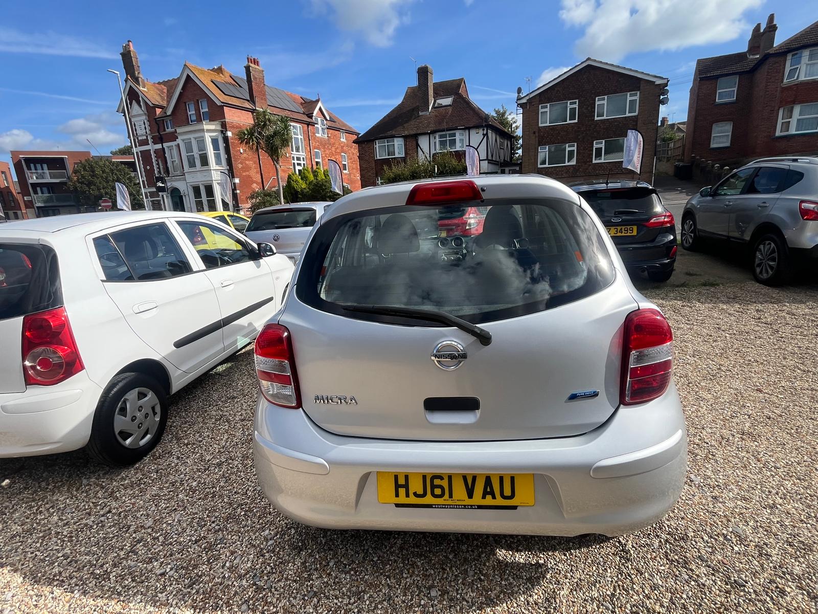 
								Nissan Micra1.2 12V Visia Hatchback full									