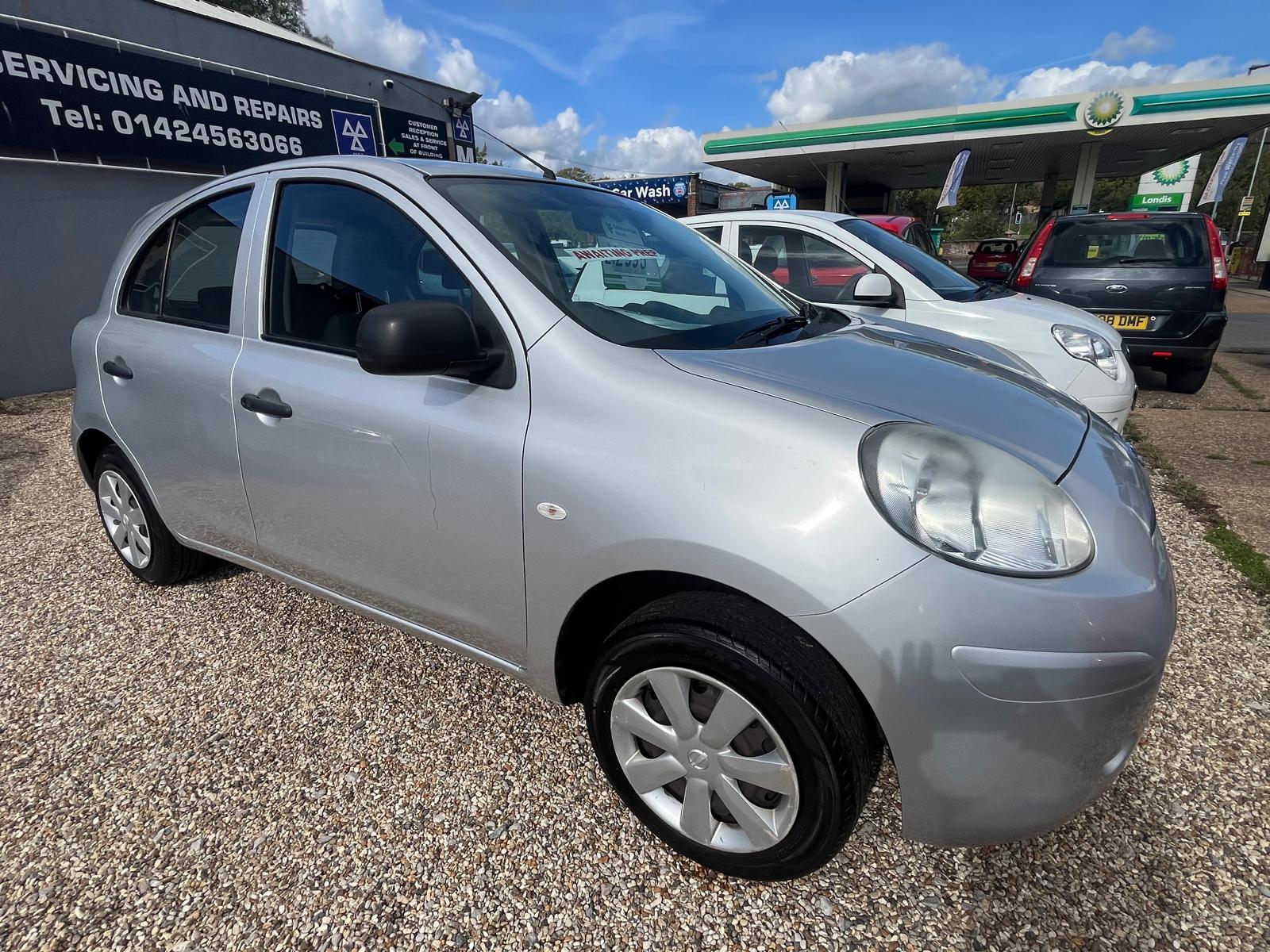 
								Nissan Micra1.2 12V Visia Hatchback full									