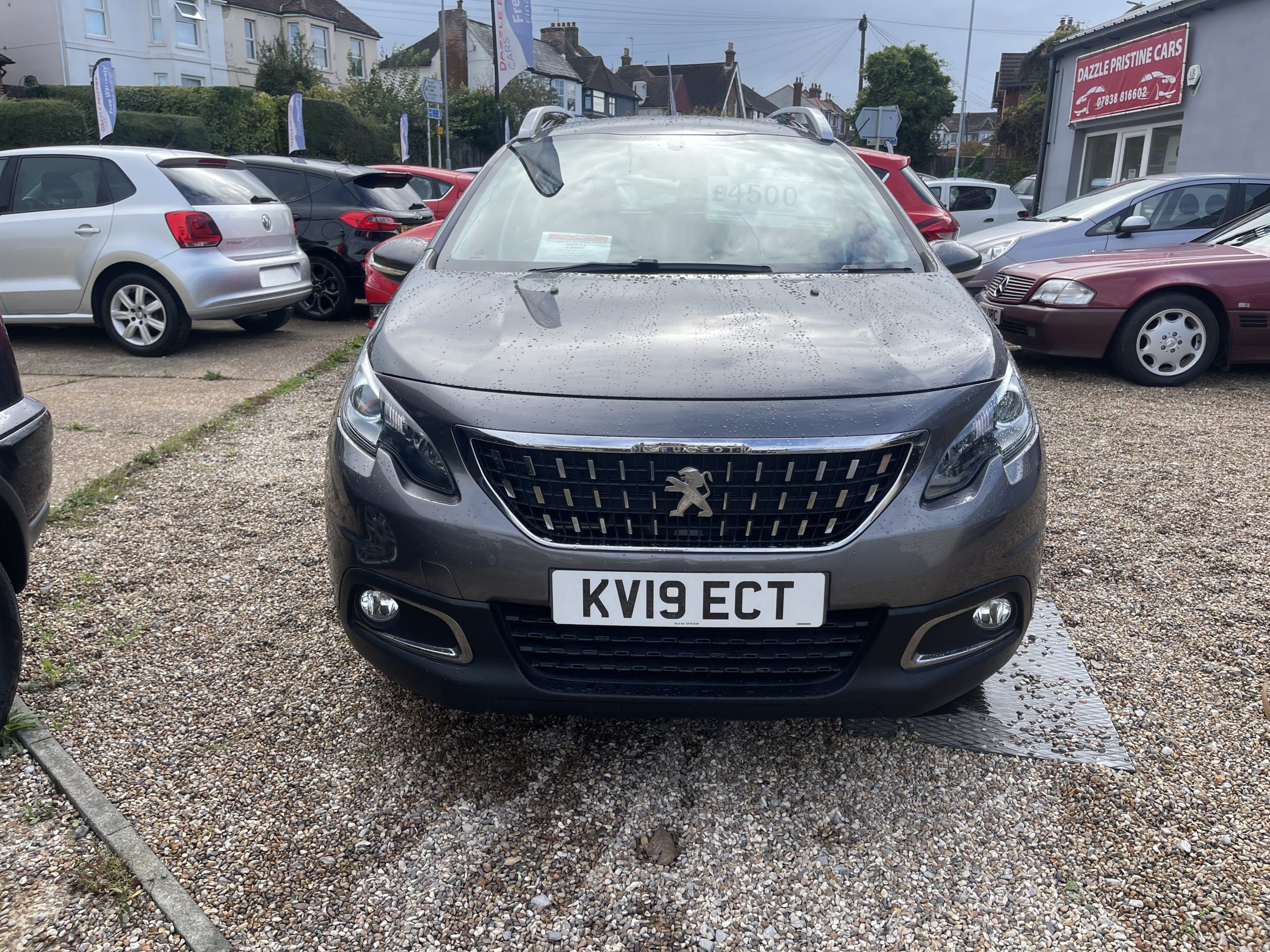 
								Peugeot 2008 1.2 Puretech Active full									