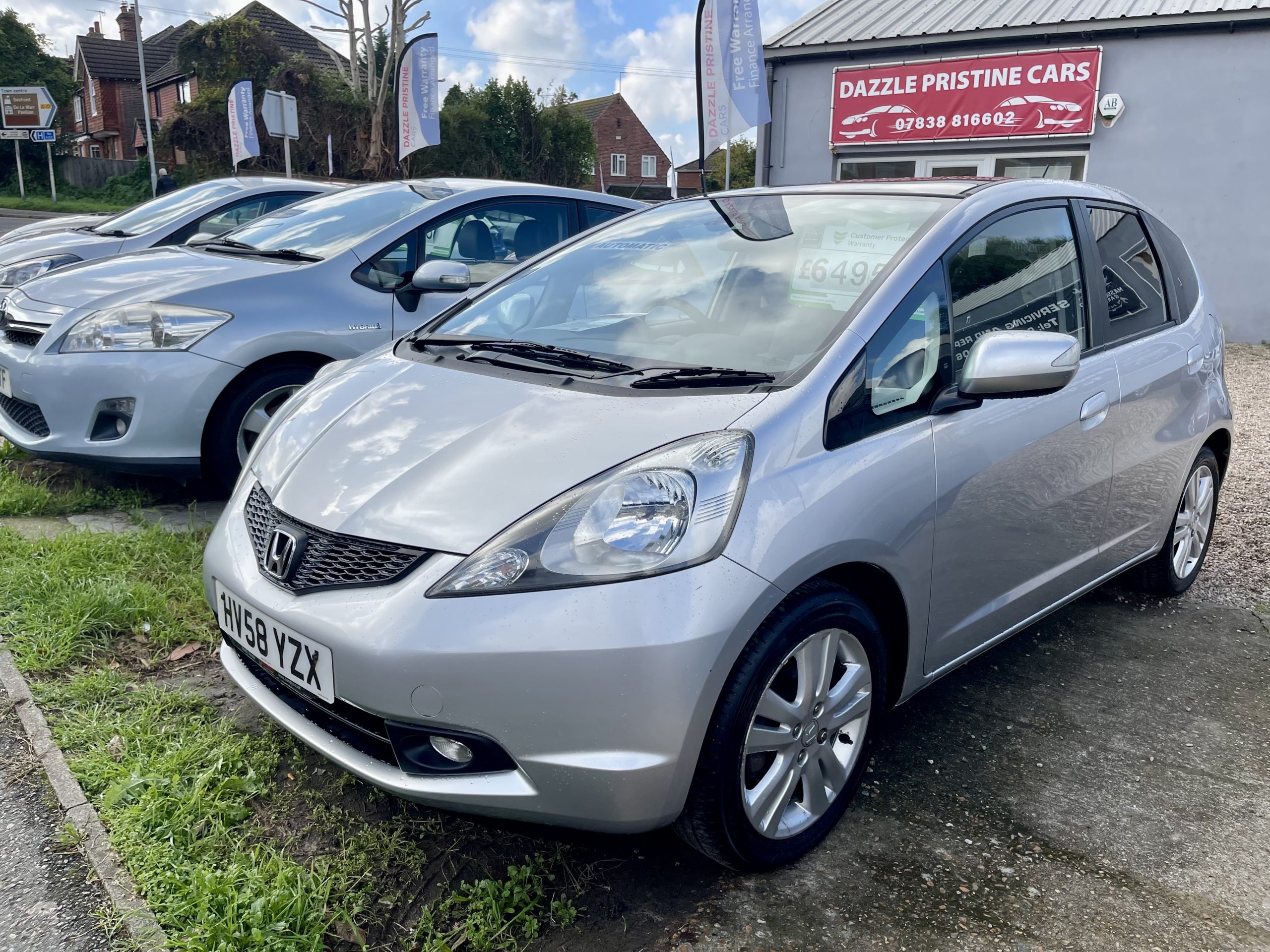 
								Honda Jazz i-Vtec Ex Automatic full									