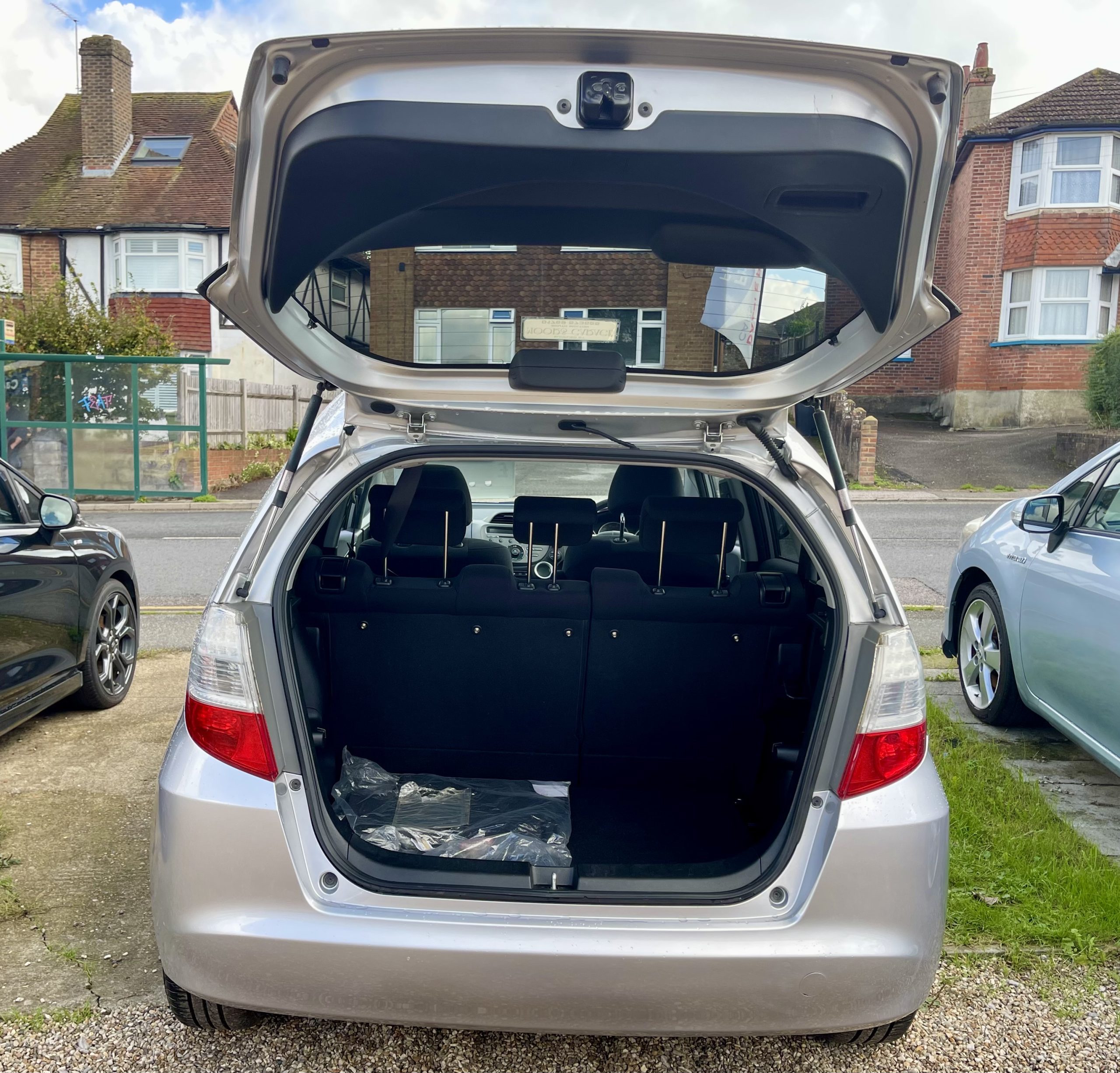 
								Honda Jazz i-Vtec Ex Automatic full									