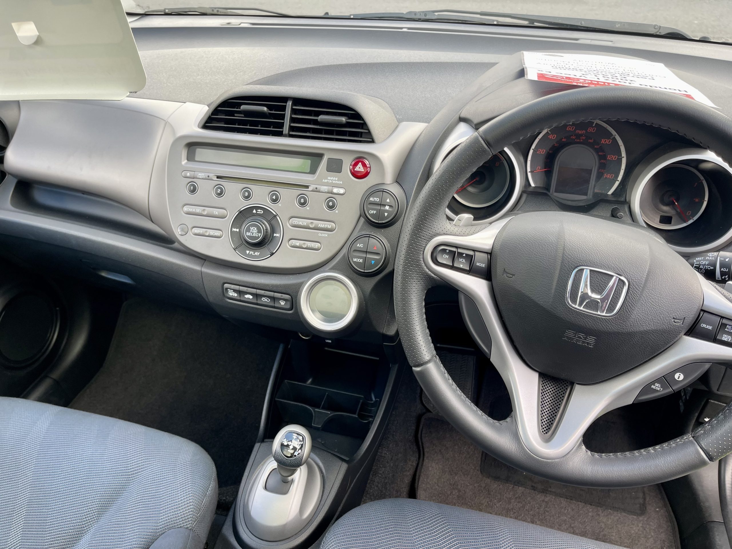 
								Honda Jazz i-Vtec Ex Automatic full									